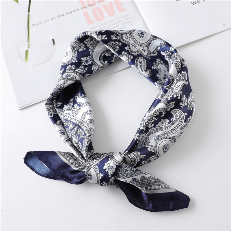 Face Scarf Mask - Foulard quadrato di lusso in seta