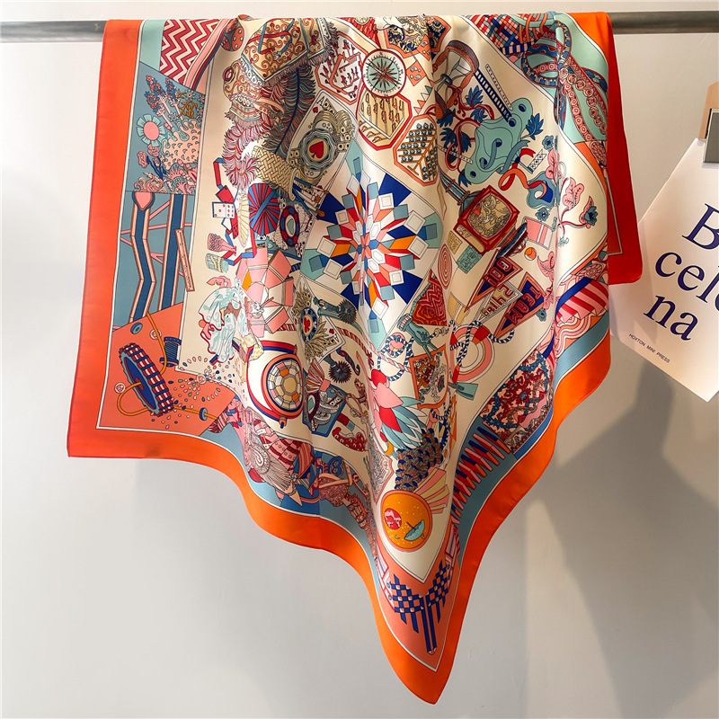Nuova Sciarpa Quadrata in Seta - Face Scarf Mask recensione e prezzo